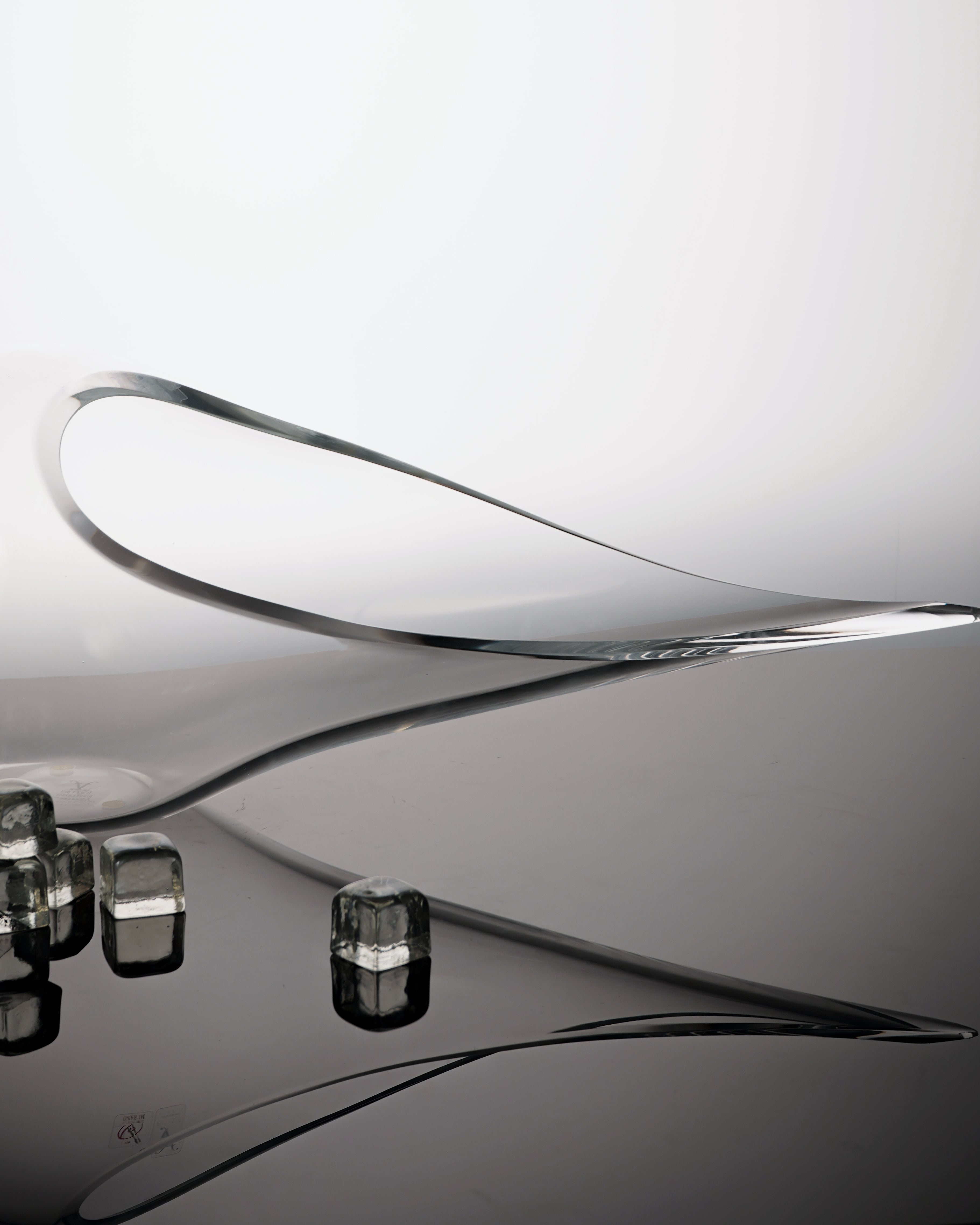 Formia Murano Clear Shell Sculpture, handmade in Italy with intricate detailing. Crafted by skilled artisans using the finest materials, a luxurious addition to elevate your decor.