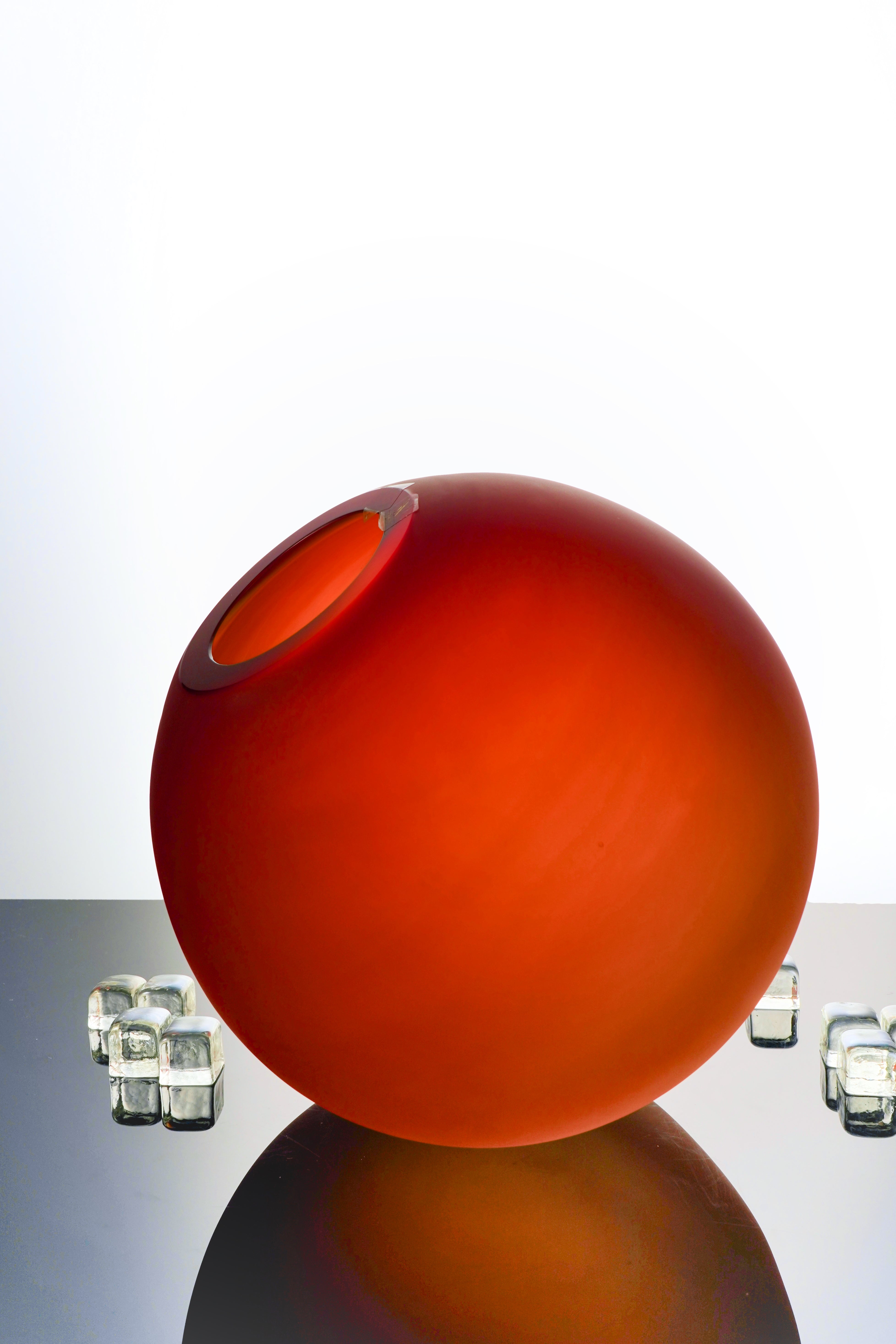 Vivarini Murano Marte Glass Vase, handmade in Italy with premium Murano glass, featuring a deep amber red hue that adds warmth and sophistication to any room.