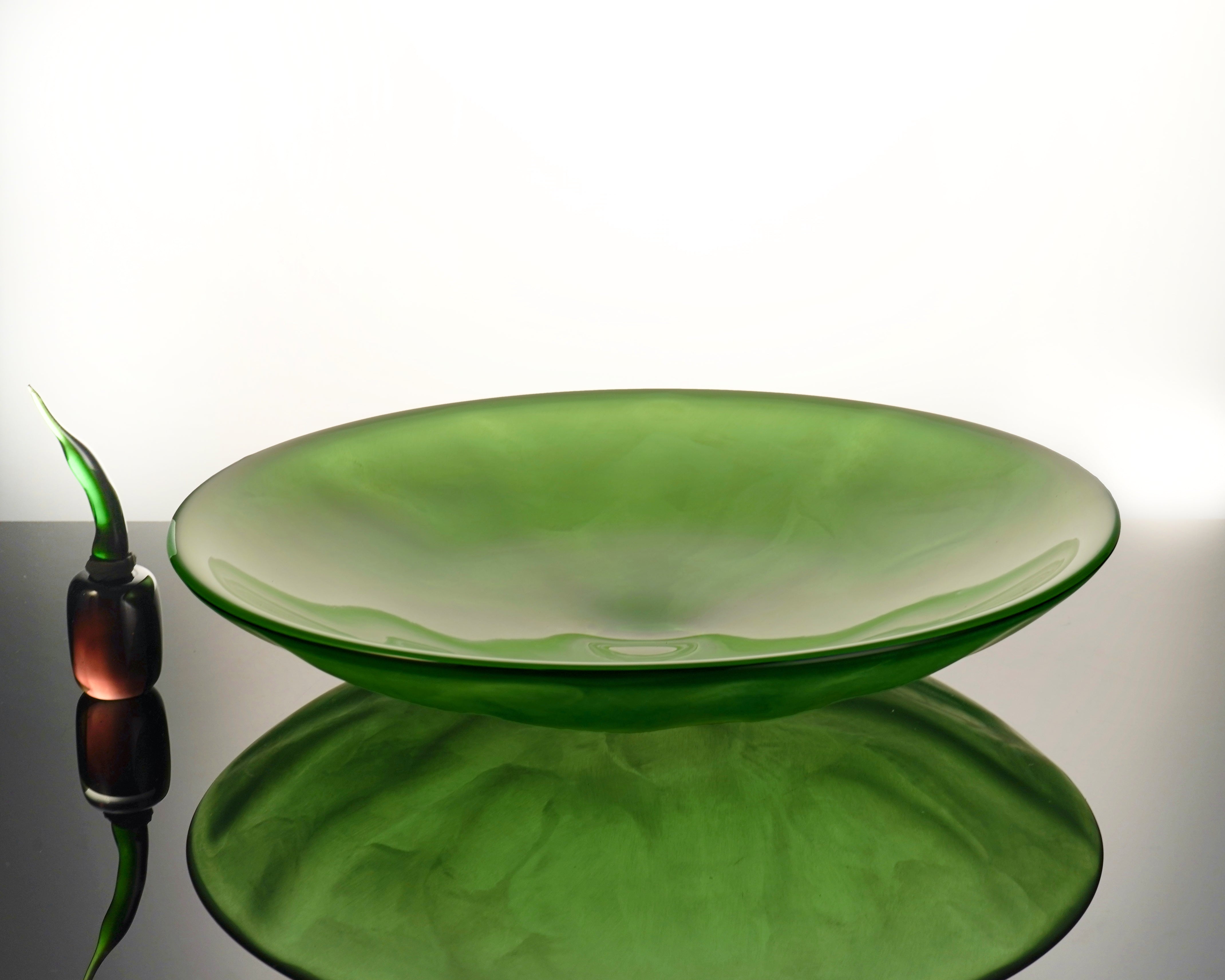 Armani Casa Deseo Centrepiece, handmade in Italy with exquisite craftsmanship. A sleek green design that adds sophistication and elegance to any living space.