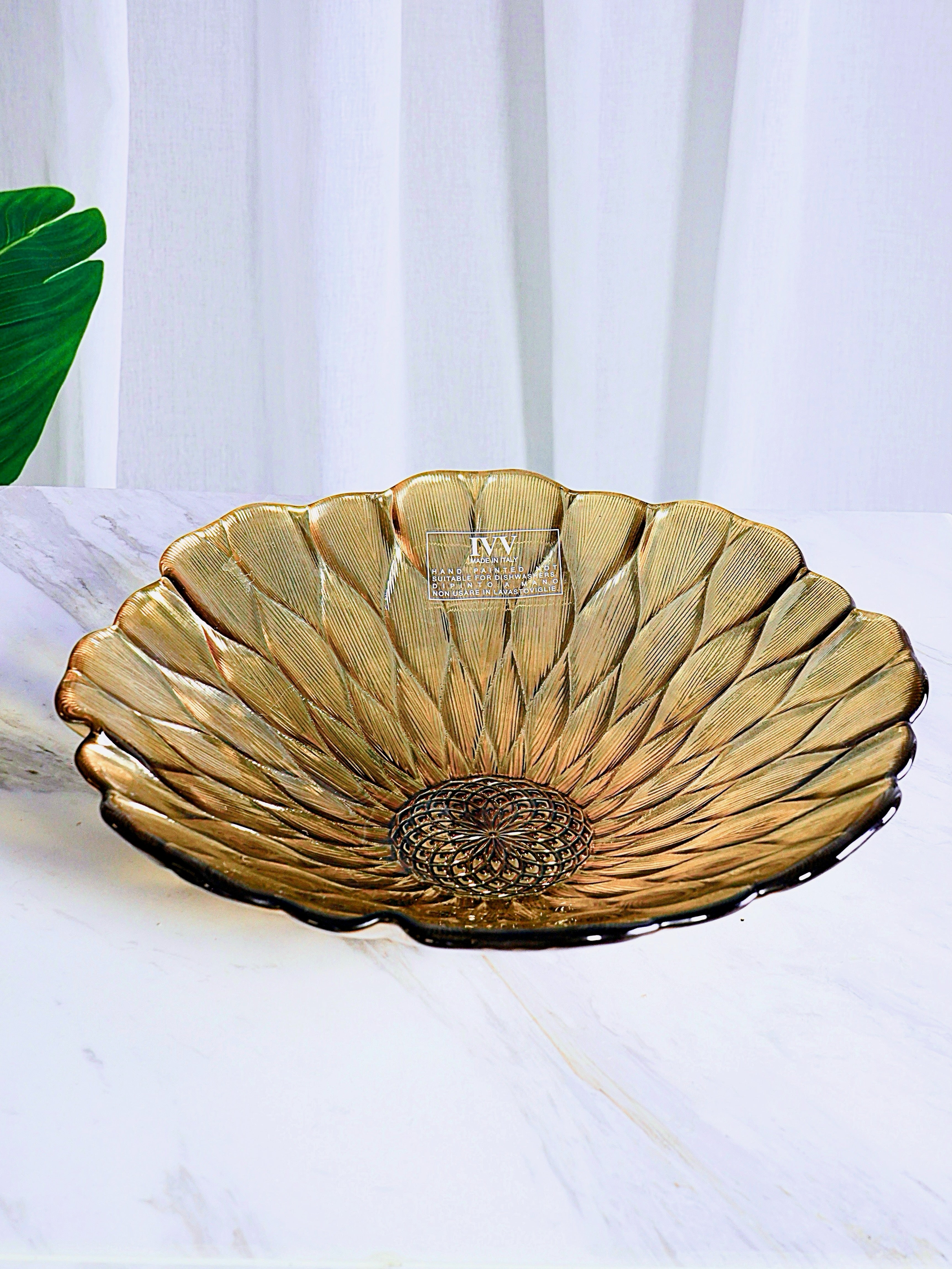 25cm IVV Italy Loto bowl with bronze and chrome detailing, exuding luxury and elegance, perfect for elevating your dining table and adding exclusivity to any home decor.