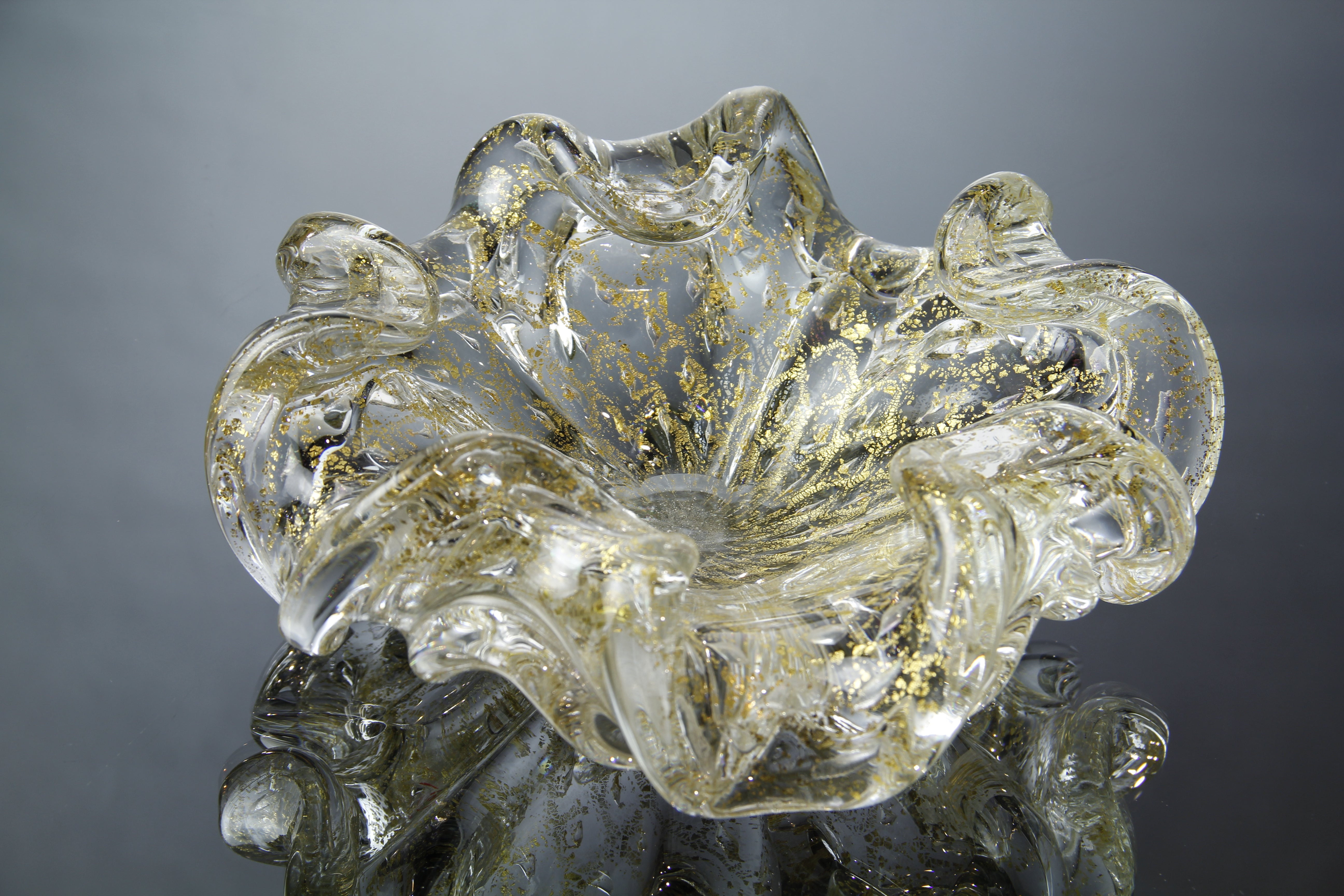 Formia Murano Aura Ashtray, handmade in Italy with Murano glass. Intricate Crystal Gold finish and unique craftsmanship make this a luxurious and one-of-a-kind addition to your home decor.