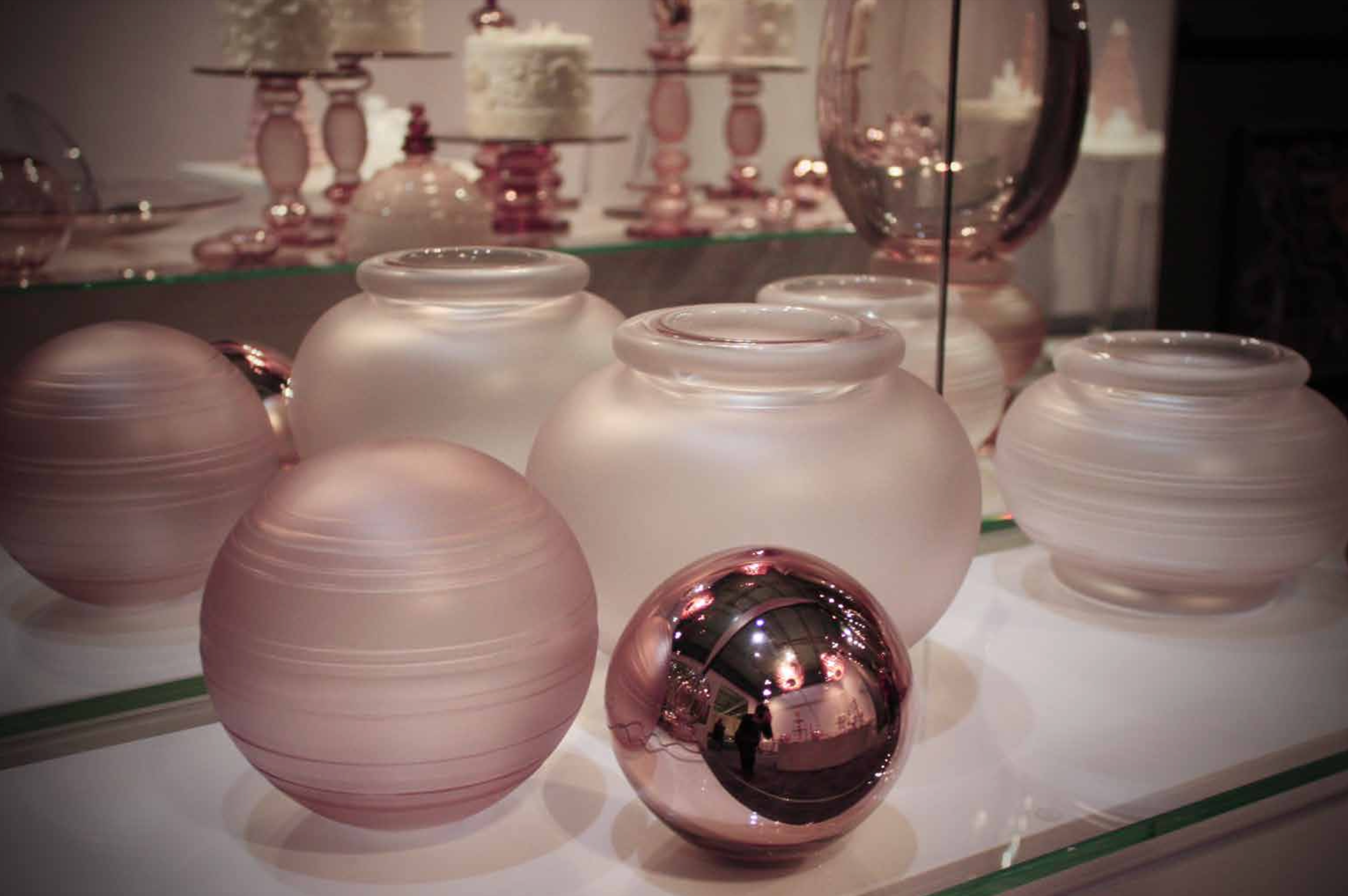 Enzo Miccio - Sfera in Vetro Ametista Grande - Sabbiata Incisa