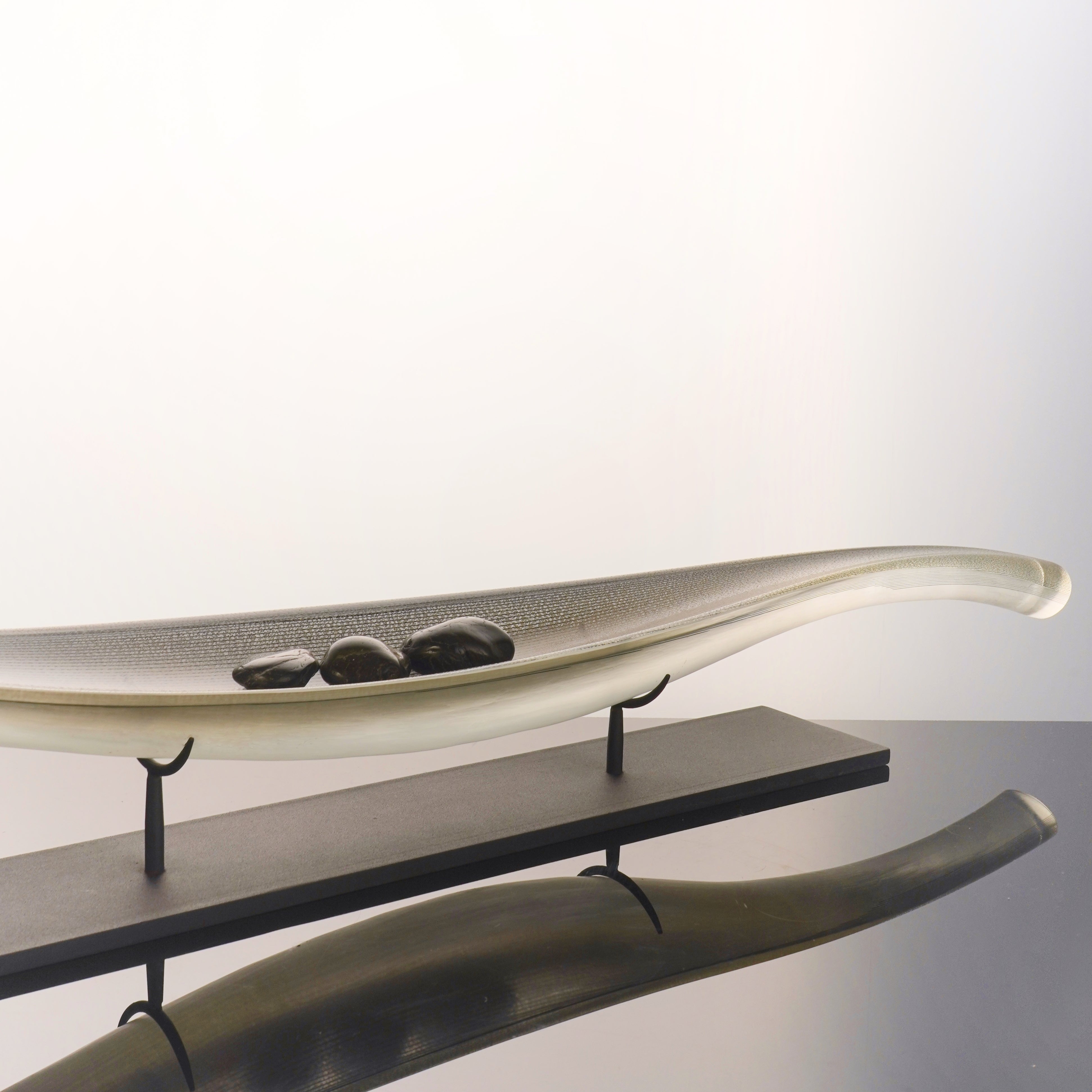 Edols & Elliott - Reclining Leaf with Stand - Silver