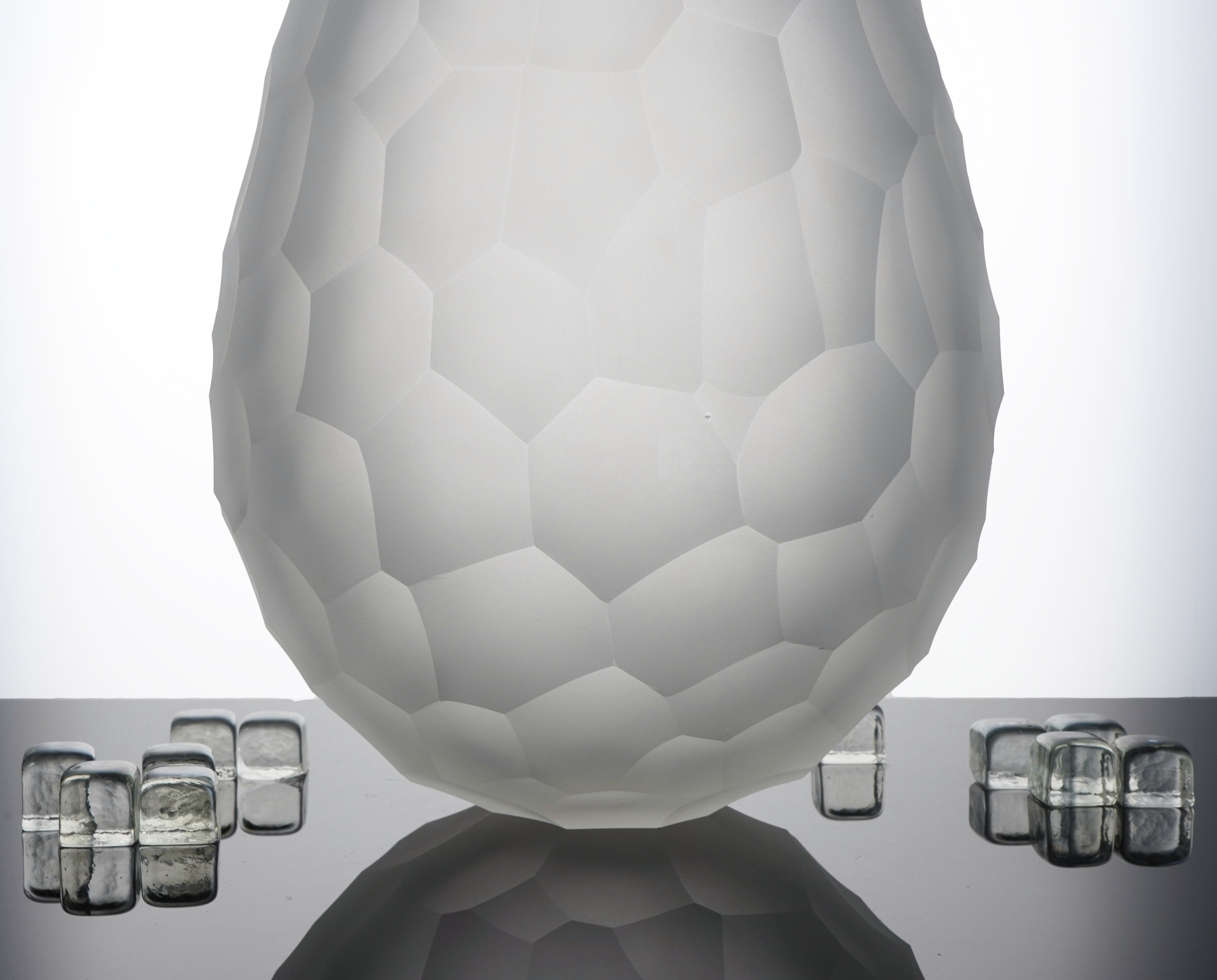 Vivarini Murano - EGG Glass Vase - White