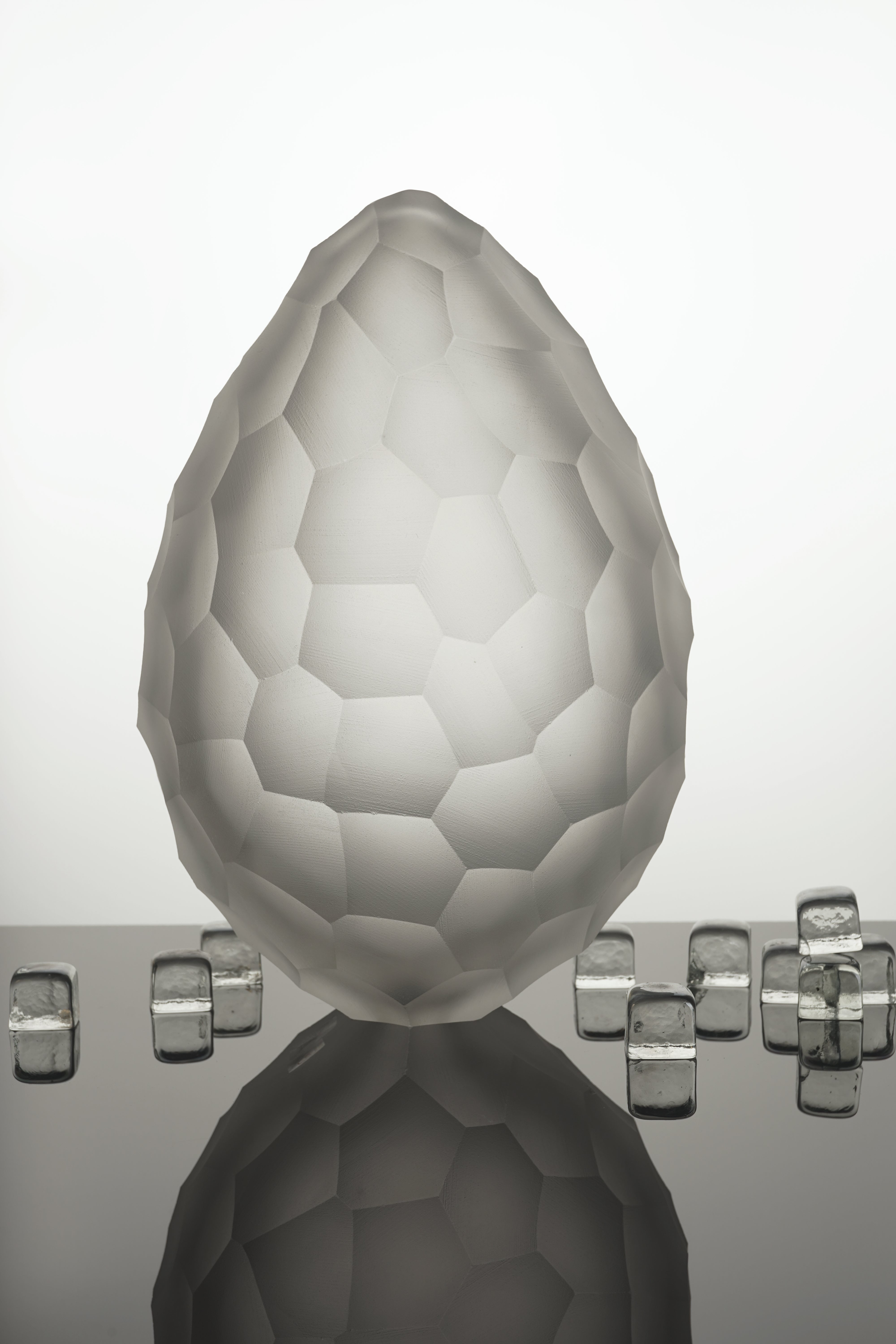 Vivarini Murano - EGG Glass Sculpture - Grey