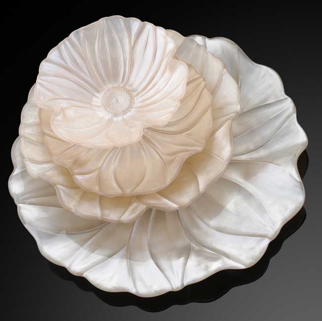 IVV Italian Glass - Magnolia Plate - Pearly Ivory